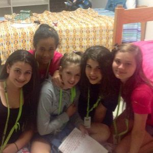 Meet your Posher, Carli